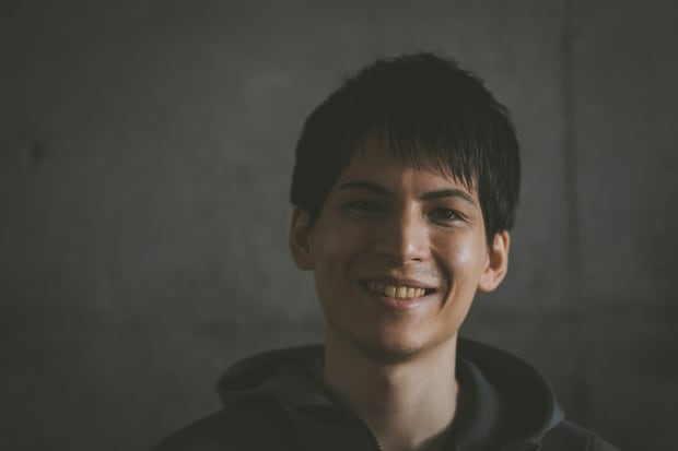 「友達の家に泊まる」夫の見え透いた嘘→ニヤつく夫への“復讐”決意する妻｜独身偽装不倫夫の末路