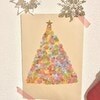 「4歳娘と作りました」→天才的！セリアのシールで“Xmasツリー”に3千いいね「素敵」「真似したい」