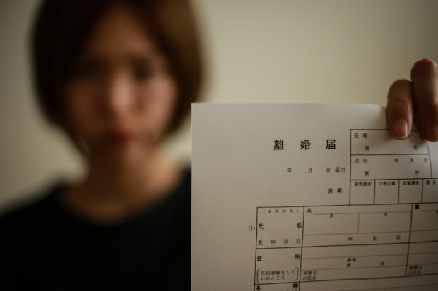 「夫のことは好きにして」不倫女の目の前で“夫をポイ捨て”→不倫人たちの末路｜夫を狙うシングルマザー