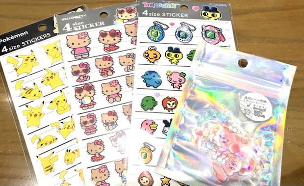 娘たちのシール交換で「怖い話していいですか…」→母の投稿に7.6万いいね「懐かしい〜」「大爆笑」