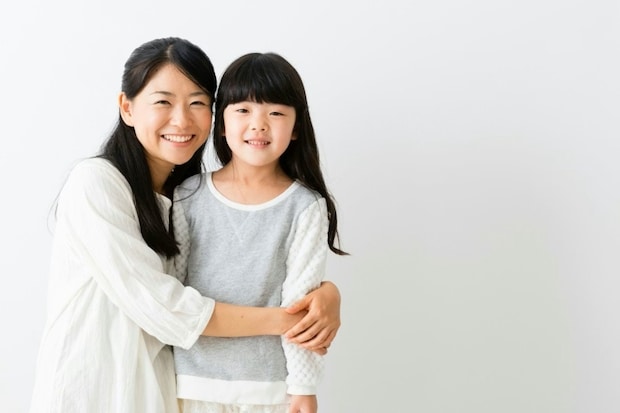 「その服は捨てないで」養子に迎えた娘→ 養母の服“大事に思う理由”に3万いいね「ぐっときました」