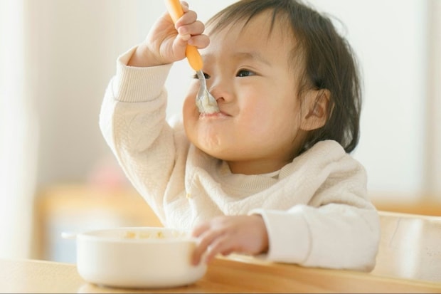 娘が毎日教えてくれる“保育園の絶品グルメ”がかわいすぎる…！2.1万いいねのほっこり報告