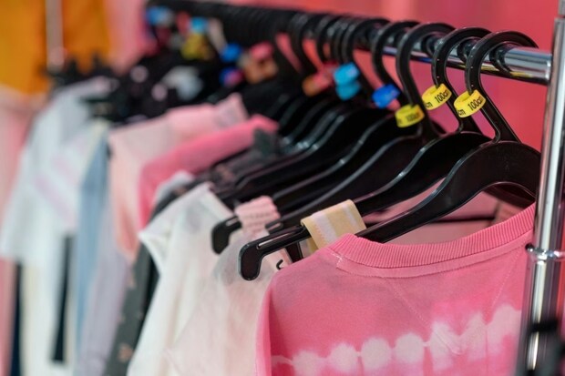 「どうせすぐ大きくなるから」はNG！ワンサイズ大きい服を買うと後悔する理由