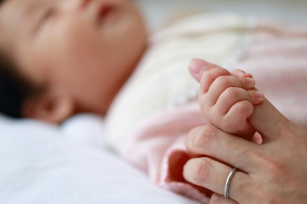 子ども　母　日本