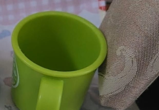 「おかーさん、起きた？」目覚めたら枕元に→幼い娘の気遣いに6万いいね「うれしい目覚め」「感動で泣く」