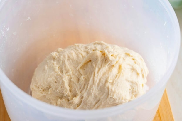 「生地を寝かしてる」と伝えたら…4歳息子の”まさかの行動”に7600いいね「尊い」「キュンとした」