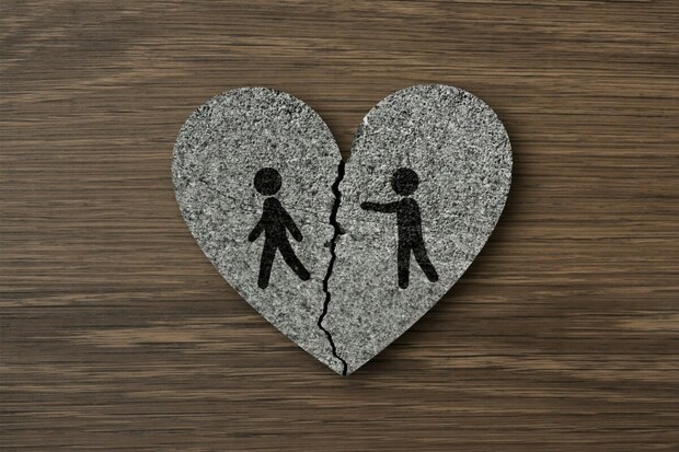 「結婚式はキャンセルします」→不倫夫と非常識義両親に【NO】突き付けた妻|結婚前から女がいた夫