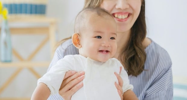 生後6ヶ月健診で「寝返りがえりしない」相談したら→アドバイスを忠実に実行した母に2千いいね「大丈夫」