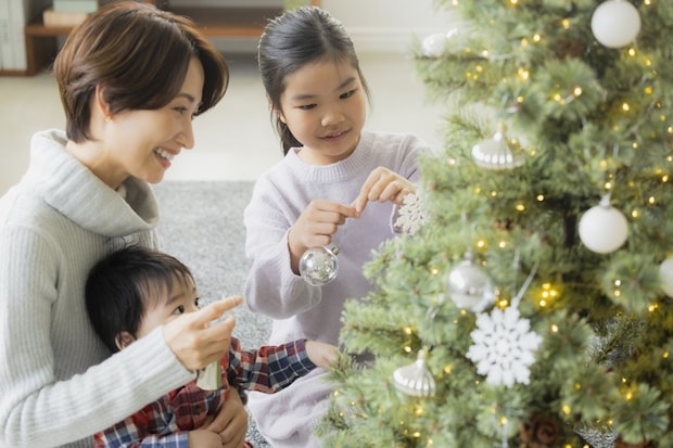 娘「運んでるのはサンタじゃない」ドキッとした直後→持論”に2万いいね「本当にそう」「いい感性」