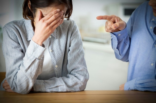 「お前の性格は性悪女」21歳女と秘密で会う夫が暴言→離婚したい妻の正直な【本音】｜女グセが悪い夫