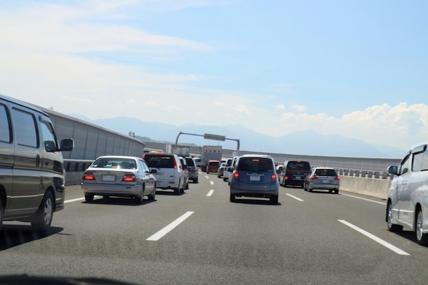 「渋滞地獄」を救ったのは誰?退屈な車内を“爆笑の渦”に変えた、ある家族の物語