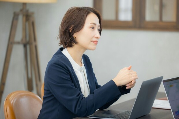 「私が不倫して…」離婚報告したら、元サレ妻の上司がまさかの回答|不倫して夫に親権を取られました#5