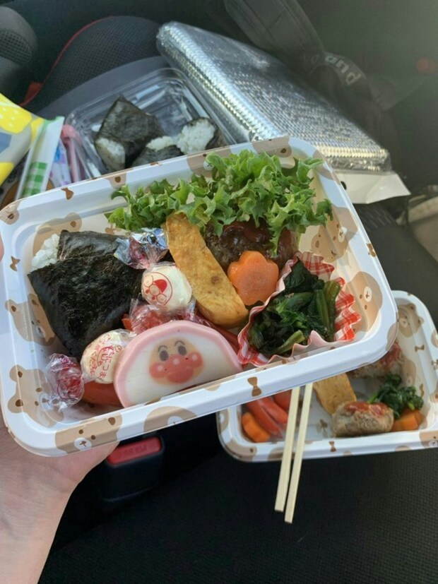 「そんなトラップが!」遠足の朝に起きた“お弁当事件”に7万人が爆笑&共感した理由とは?