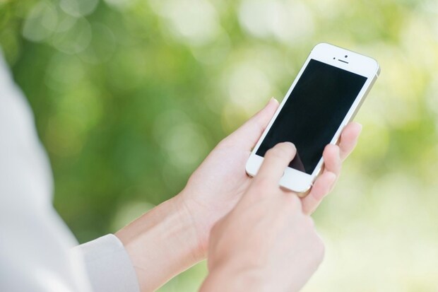 スマホ　女性