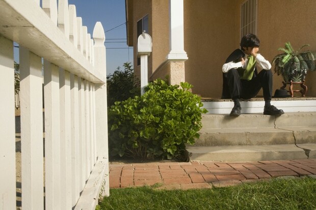 男の子　悲しい