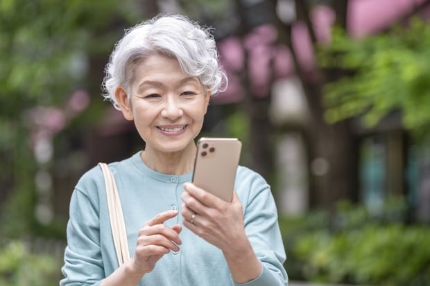 道端でマダムに「LINEのIDって！？」と呼び止められ→神対応の結末に3千いいね「ええ話」