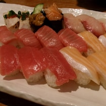 寿司食べ放題でピンチの夫を救った息子→手に入れた“報酬”すごすぎて15万いいね「夫…」「次男の勝ち」