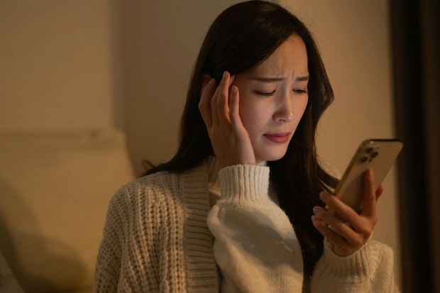 「すべて神のおかげ」狂信的な母の正体…夫に言えない“秘密”｜実母の宗教勧誘に悩んだ話#2