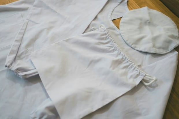 【絶望】朝7時に息子が「忘れた…」→“白衣洗濯”1時間でやり遂げた母に1万いいね「もはや日本新記録」