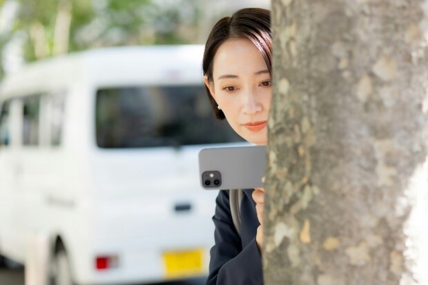 【全面戦争】「法と数字で償って」会議室で突きつけた地獄の証拠→崩れ落ちた不倫女の余裕｜夫の最低W不倫