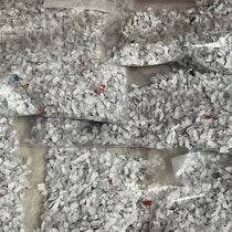 【お見事】お札をシュレッダーにかけてしまった→あと2ピースまで修復した姿に1.8万いいね「家宝に」