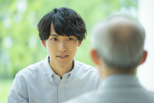 実父が親族に【秘密の借金】→キレた息子が「肩代わりする」と伝えた理由｜家族に借金する両親