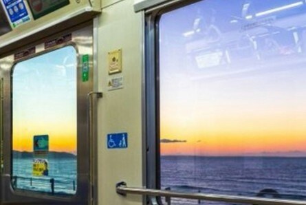 人生初の江ノ電に乗った男性→【忘れられない】早朝の景色に6.3万いいね「さいこー！」「レア体験」