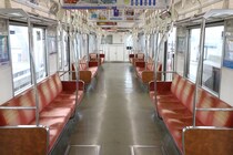 地下鉄で若いパパと子どもを見かけ→「涙が出そうだった」投稿に3.8万いいね「泣いちゃいます」「素敵」