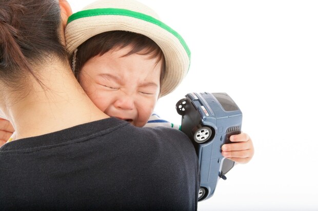 街で見かけた母「どうしたら泣き止む？」→ぐずる子の返事に“ツッコミ”1700いいね「朝からクスッと」