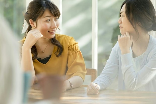 ランチ・飲み会・カラオケ・旅行…ママ友付き合いどこまで？【限界ライン】問う投稿にさまざまな声