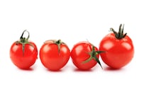 トマト嫌いの小3息子→父に語った【食べられない理由】に「言葉巧み」「優しい子」