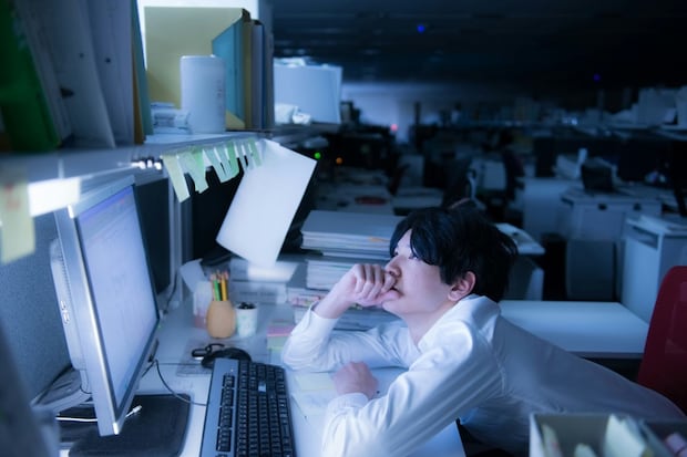 男性　パソコン