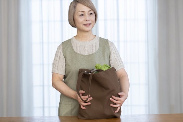 祖母　買い物　袋