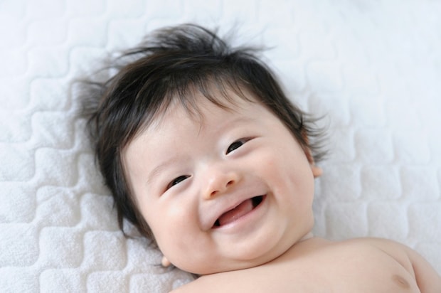 最後の一言で「…ん？」→わが子の笑い声で【語彙力崩壊した父】に4900いいね「びっくりするよね」