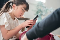 「もうLINEやめたい」顔面蒼白になった小5娘→トラウマ写真を見てしまってから心が回復するまで