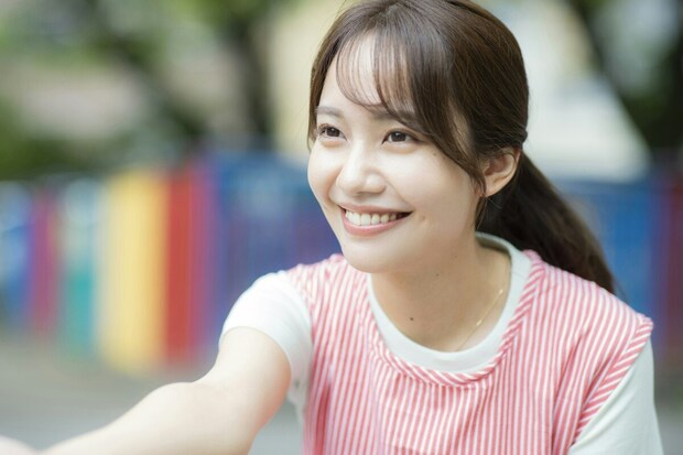 幼稚園　先生　公園