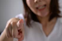 【逆転劇】夫の不倫旅行先に義姉とともに直撃→うろたえる夫にトドメを刺した義姉からの“実家絶縁宣言”