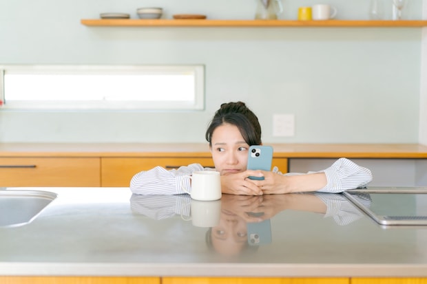 主婦　悩む　スマホ