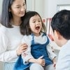 耳鼻科医「診せて」と言ったら→2〜3歳がたびたび見せる【勘違い】に10万いいね「キュン」「にまにま」