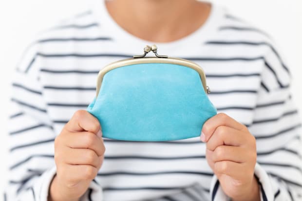 お小遣い　子ども　手