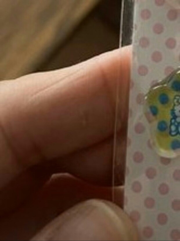 大切すぎて使えなかったシールが20年後…→母から娘へ受け継がれた瞬間に5万いいね「喜ぶよね」