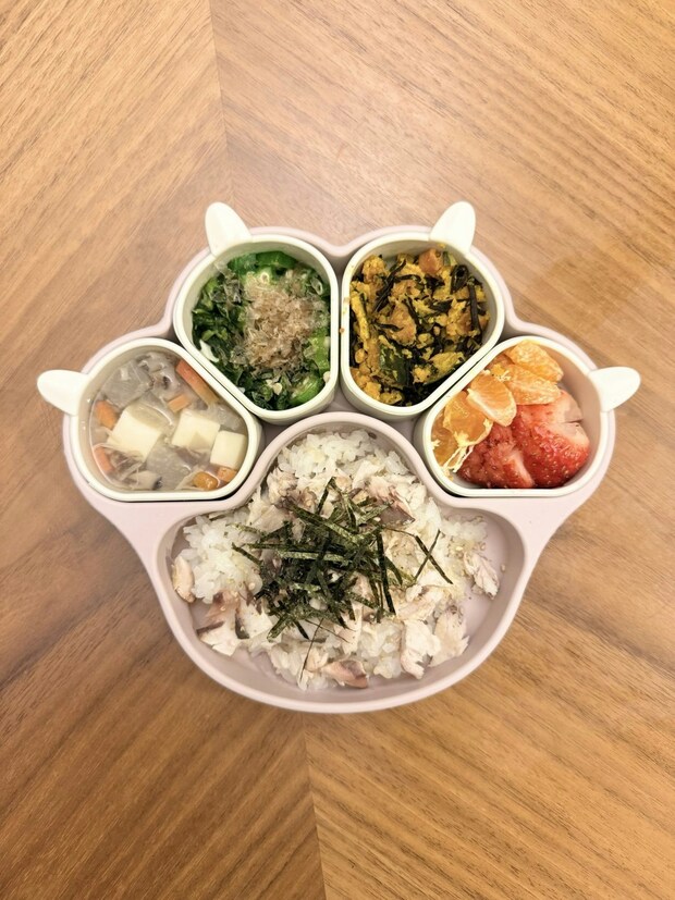 娘の夕飯と私の夕飯→あるあるな差に共感の嵐1.5万いいね「むっっちゃわかるこれ！」「愛だね」