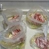 ビニール袋で小分けした肉と野菜→6万いいね集まった使い方に「役に立つ」「もう最高」