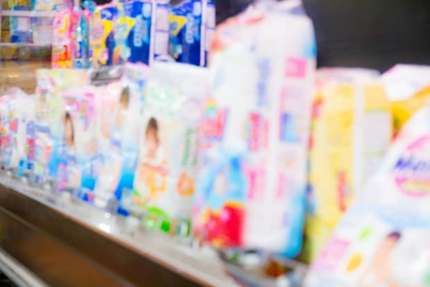 夫におむつの記名を頼んだら→まさかの言い間違いに爆笑1.5万いいね「なァ〜にィ〜？」