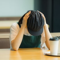 人手不足の喫茶店でママ友を採用→かえって増えてしまった【悩みごと】｜​​ママ友を雇ったらもめた話