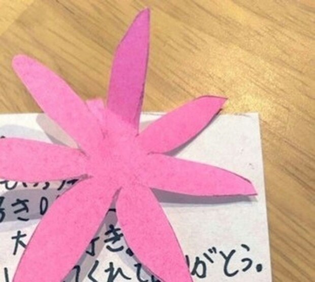 10歳娘が登校後に残した"置き手紙"をXに投稿→「怪盗キッドみがある」と話題に！