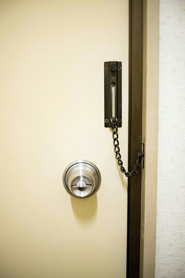 ドア　チェーン