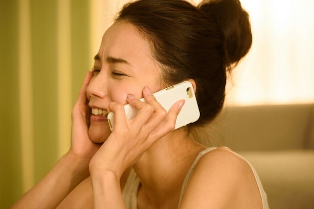 相槌を打つだけの「30分」→親友からの愚痴電話がしんどい｜友達はエナジーヴァンパイア