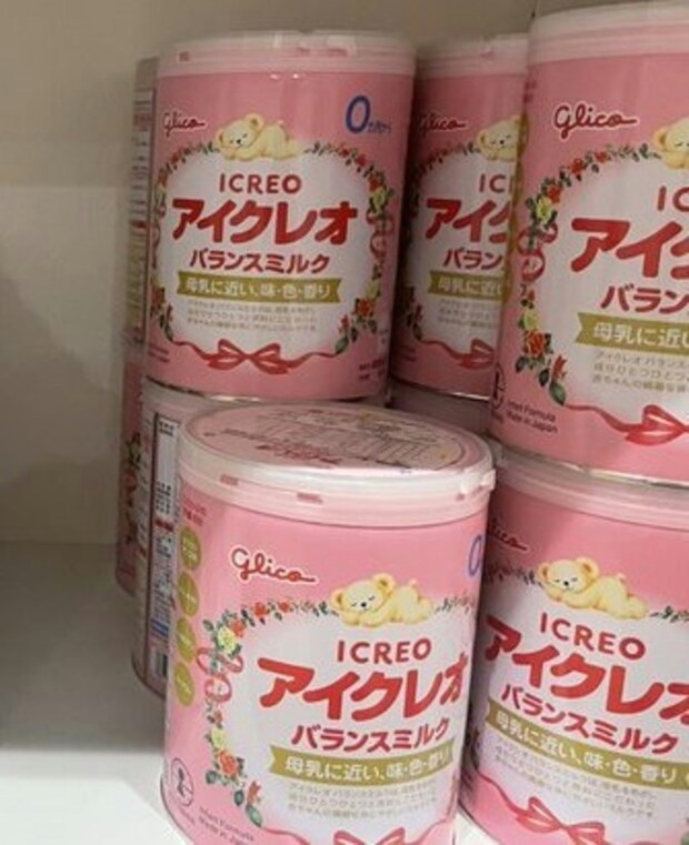 これぞ育児！大量ミルク缶の隣に写る【元気の源】に5千いいね「保護者用ミルク」「頑張りましょう」