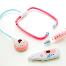 【天才】疲れた親に朗報！親子遊びは「お医者さんごっこ」が最強な理由に5千いいね「Win-Winすぎ」